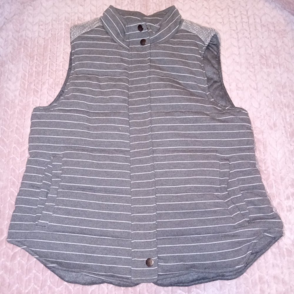 hem & thread puffer vest